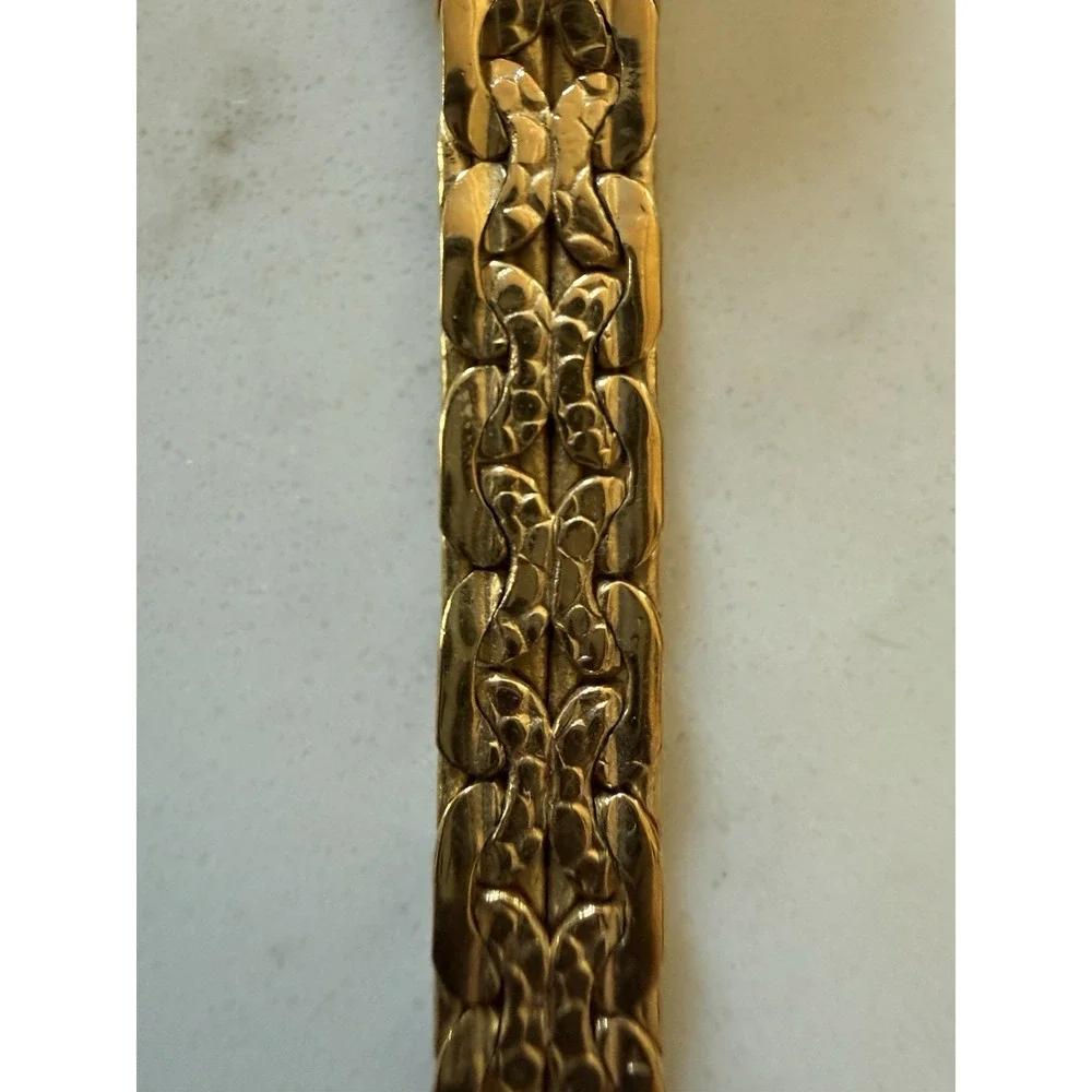 Vintage Waltham Ladies Quartz Watch gold tone Nugget Band YWL204-2Y51-098